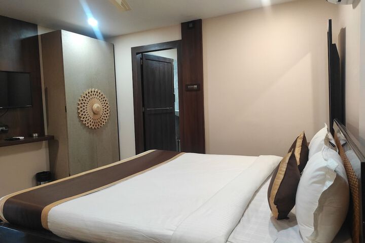 HOTEL RELAX - NAGAON