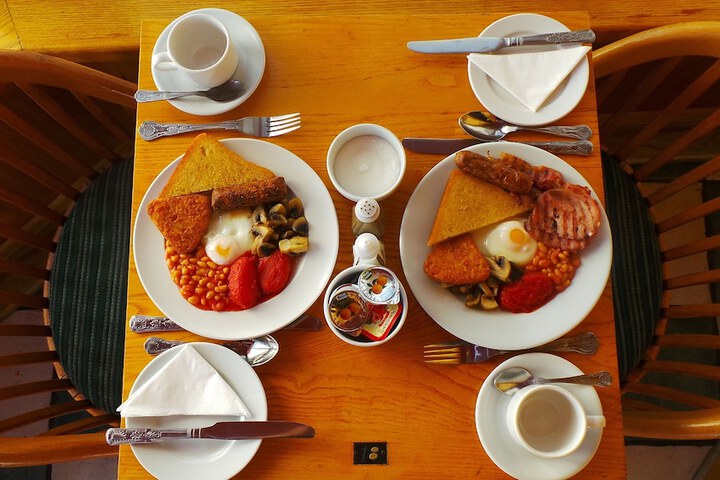 Breakfast/Coffee Service 24 of 54