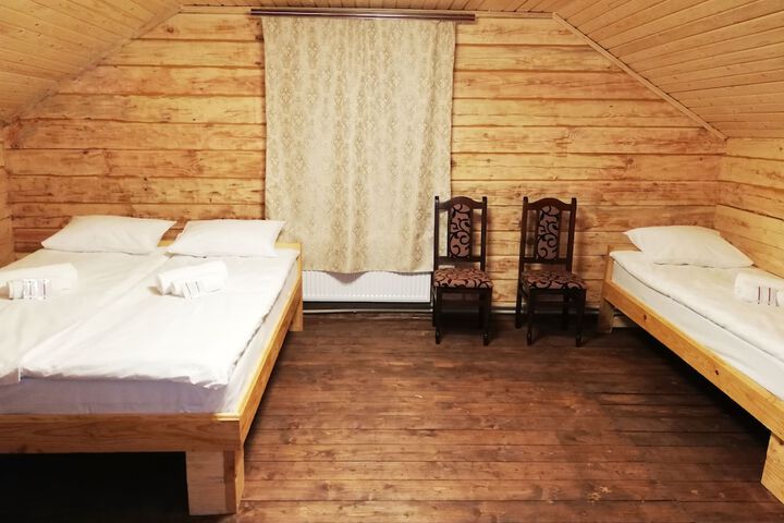 Room 14 of 33