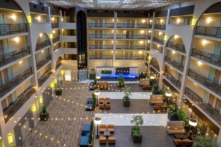 Guest Lobby