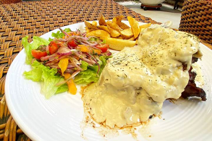 Dining 38 of 70