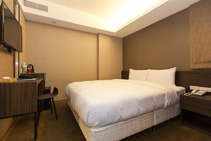 Room 37 of 68