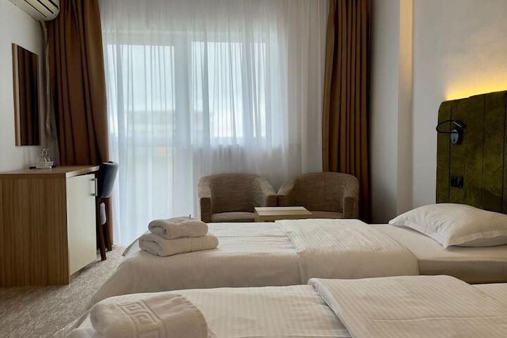 Room 26 of 49