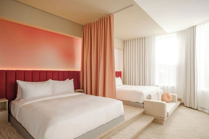Room 16 of 57