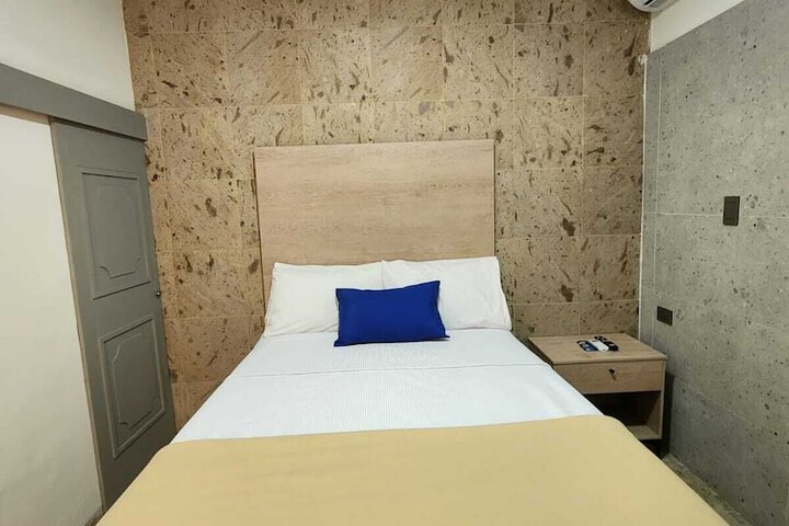 Room 17 of 35