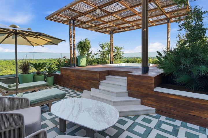 Terrace/Patio 97 of 311