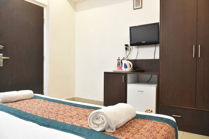 Room 11 of 21