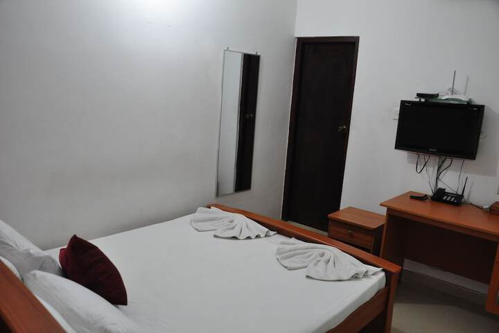 Room 25 of 94