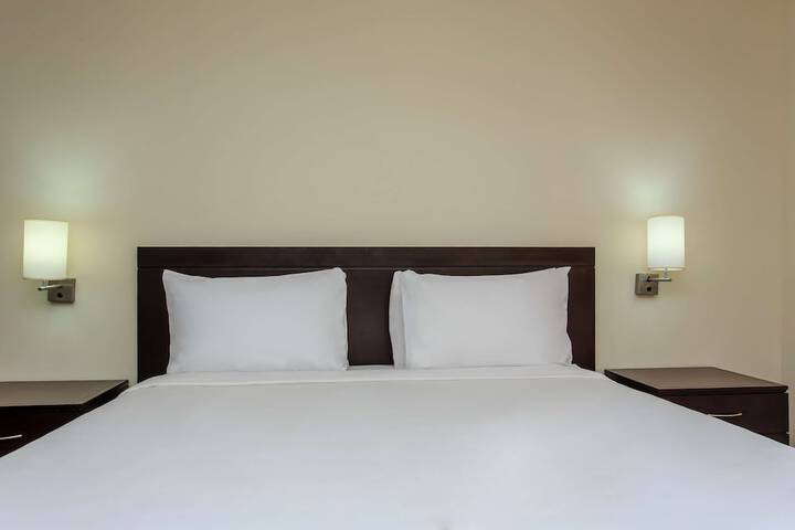 Room 12 of 42