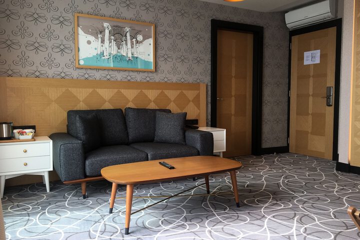Room 33 of 55