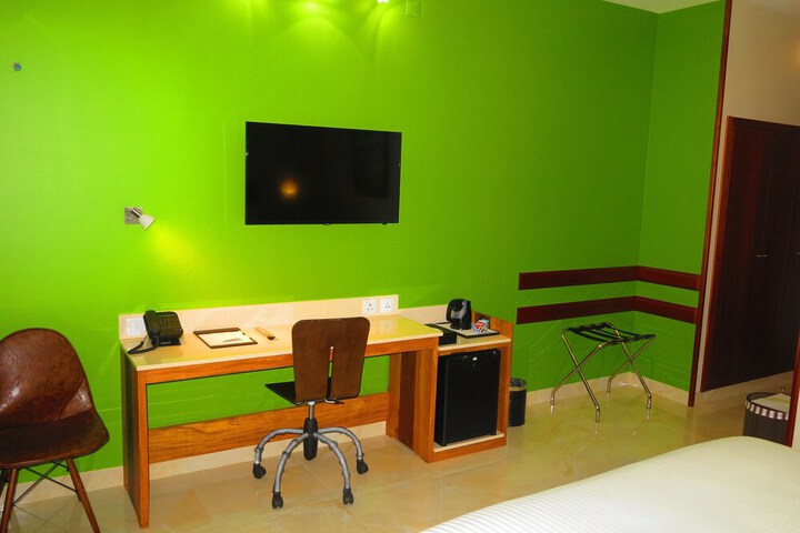 Room 12 of 49