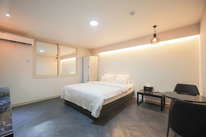 Room 20 of 84