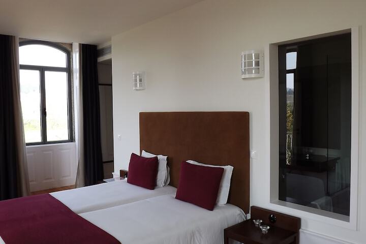 Room 4 of 62