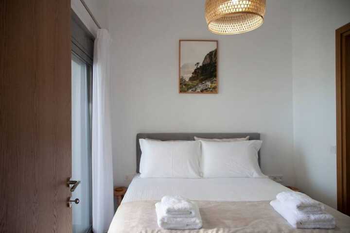 Room 27 of 37