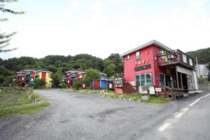 Muju Crayon Pension