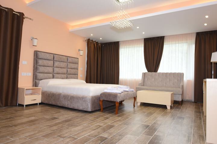 Room 40 of 121