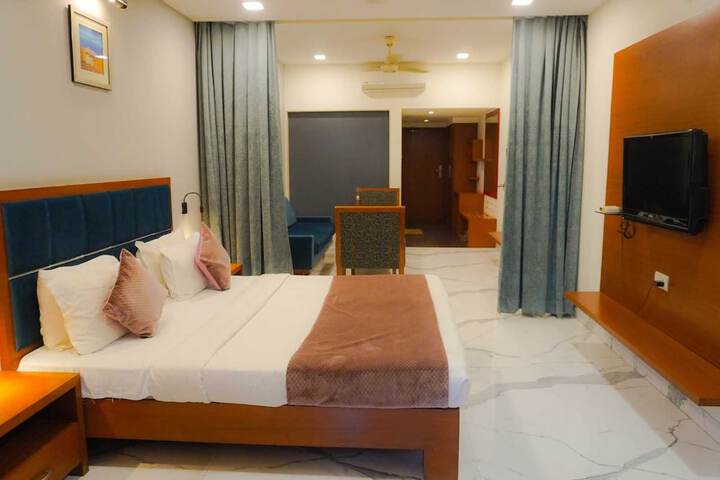 Room 12 of 20