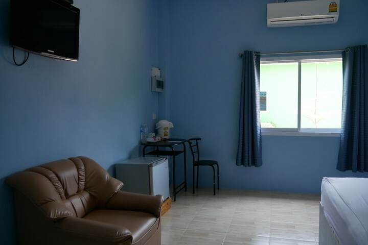 Room 10 of 25