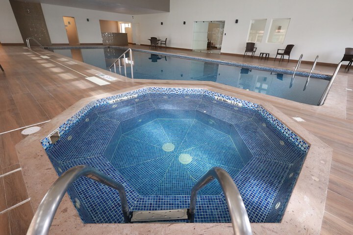 Pool 69 of 138