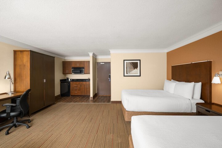 Room 35 of 95