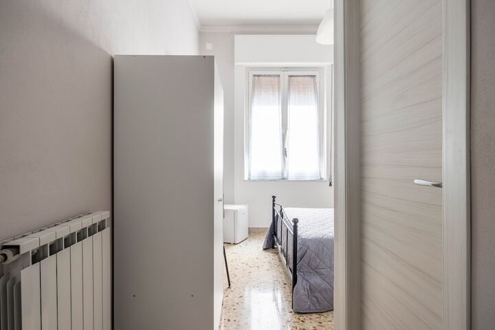 Room 12 of 68
