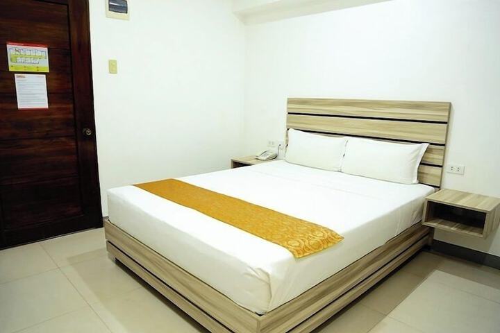 Room 13 of 24