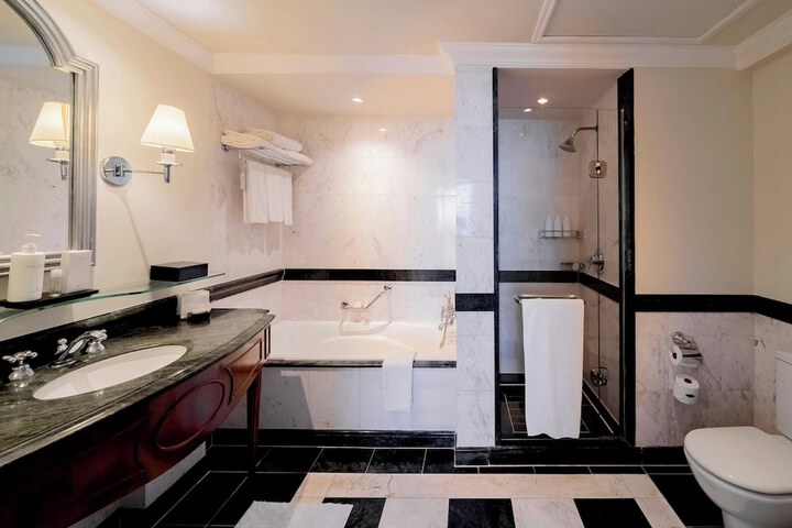 Room 54 of 150