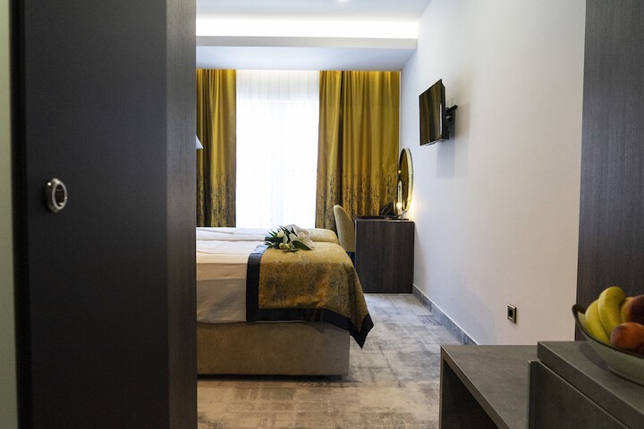 Room 9 of 70