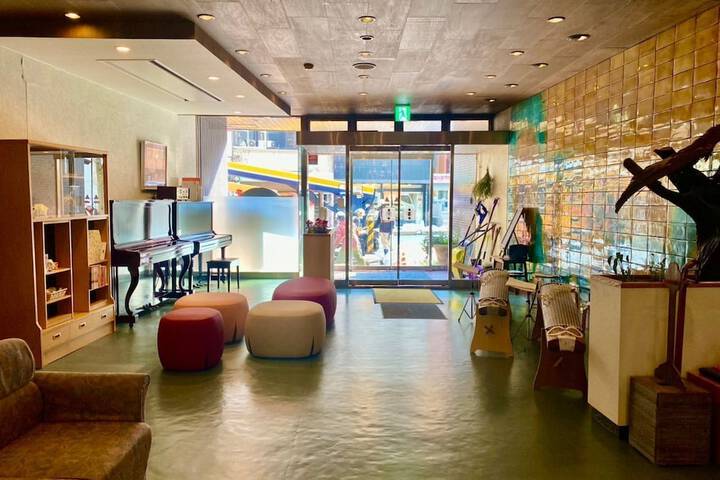 Lobby Entry