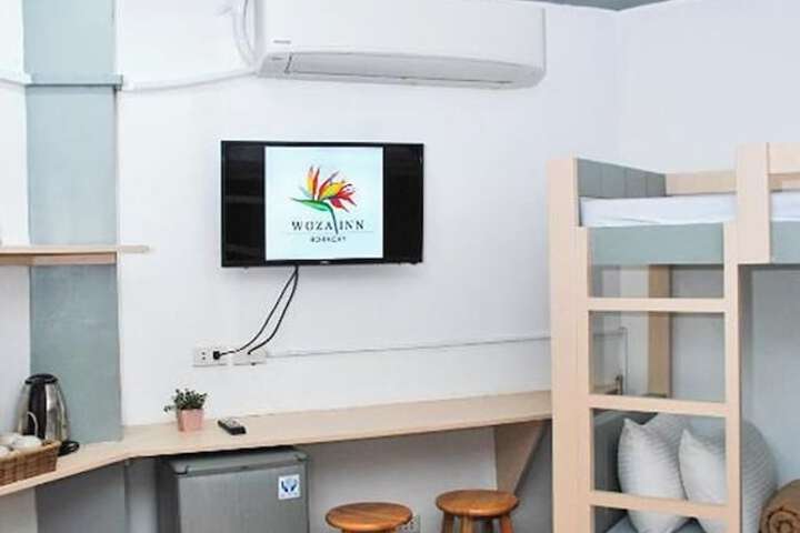 Room 12 of 30