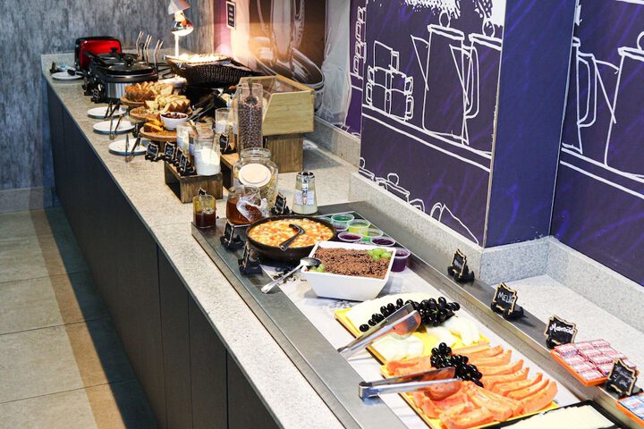 Breakfast/Coffee Service 21 of 46