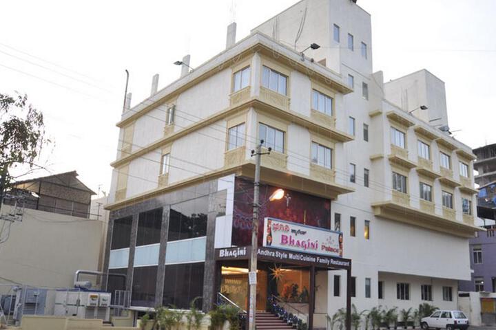 Hotel Bhagini Palace