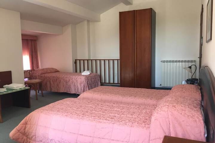 Room 14 of 18