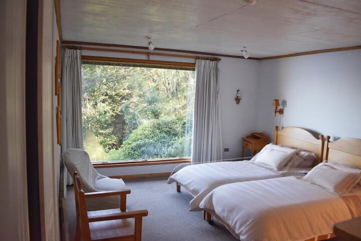 Room 6 of 26