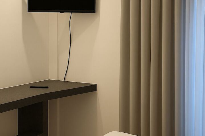 Room 26 of 27