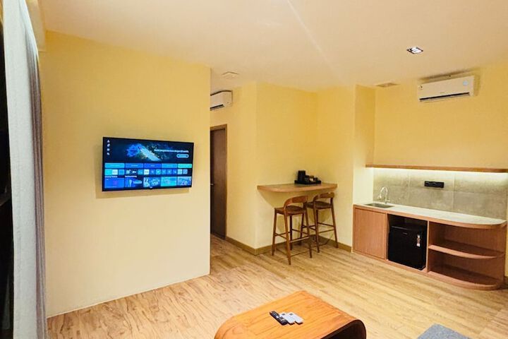 Room 13 of 53
