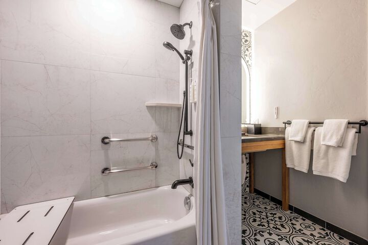 Bathroom shower
