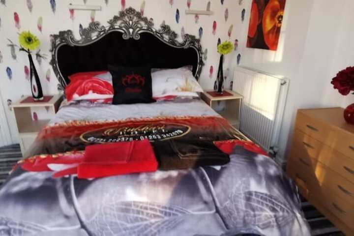 Room 27 of 35
