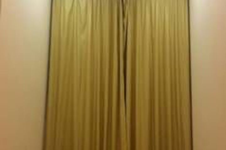 Room 9 of 20