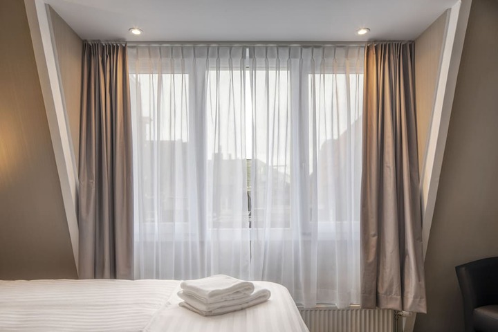 Room 16 of 42