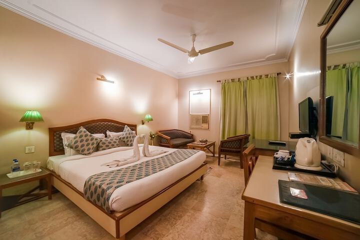 Room 14 of 31