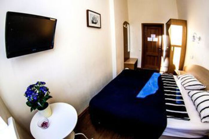 Room 13 of 45