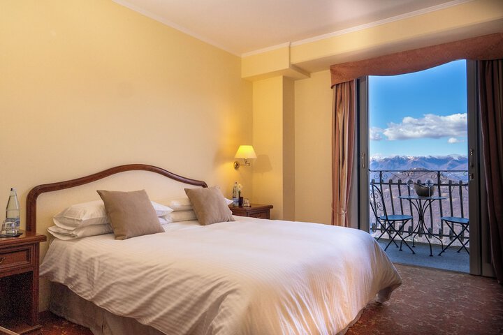 Room 3 of 27