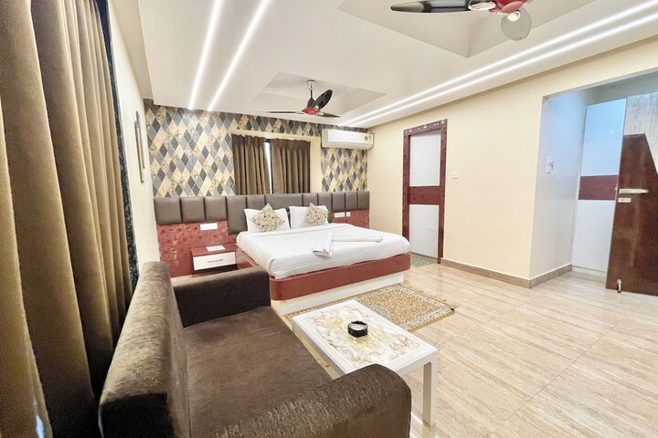 Room 76 of 159