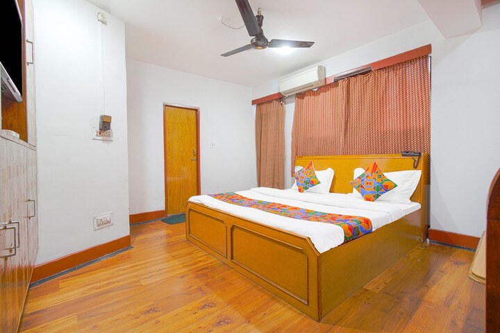 Room 19 of 28