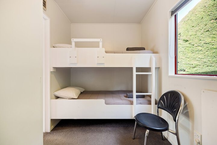 Room 12 of 161