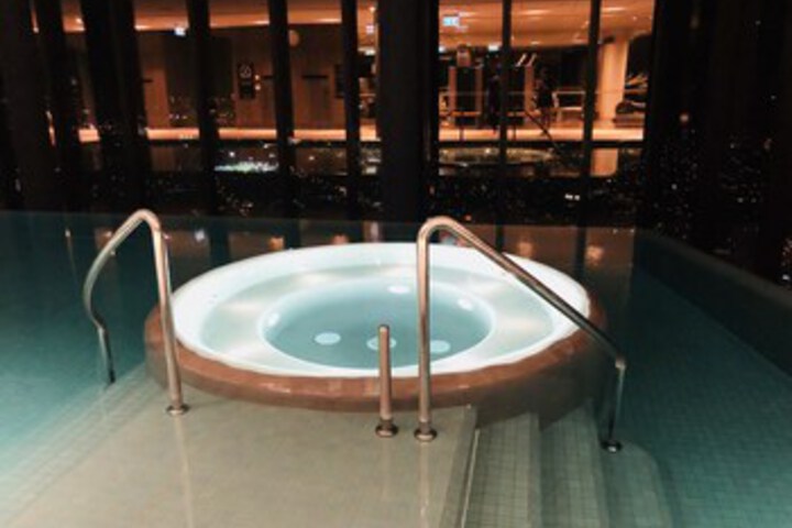 Spa 16 of 31