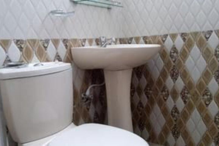 Room 5 of 14