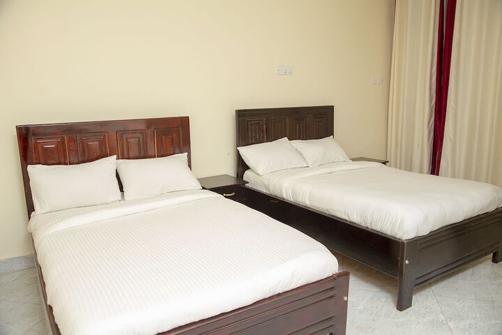 Eziana Palm Hotels