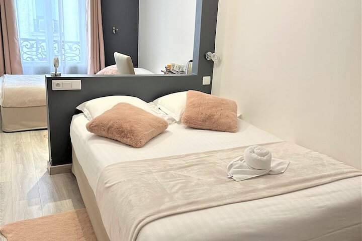 Room 10 of 52